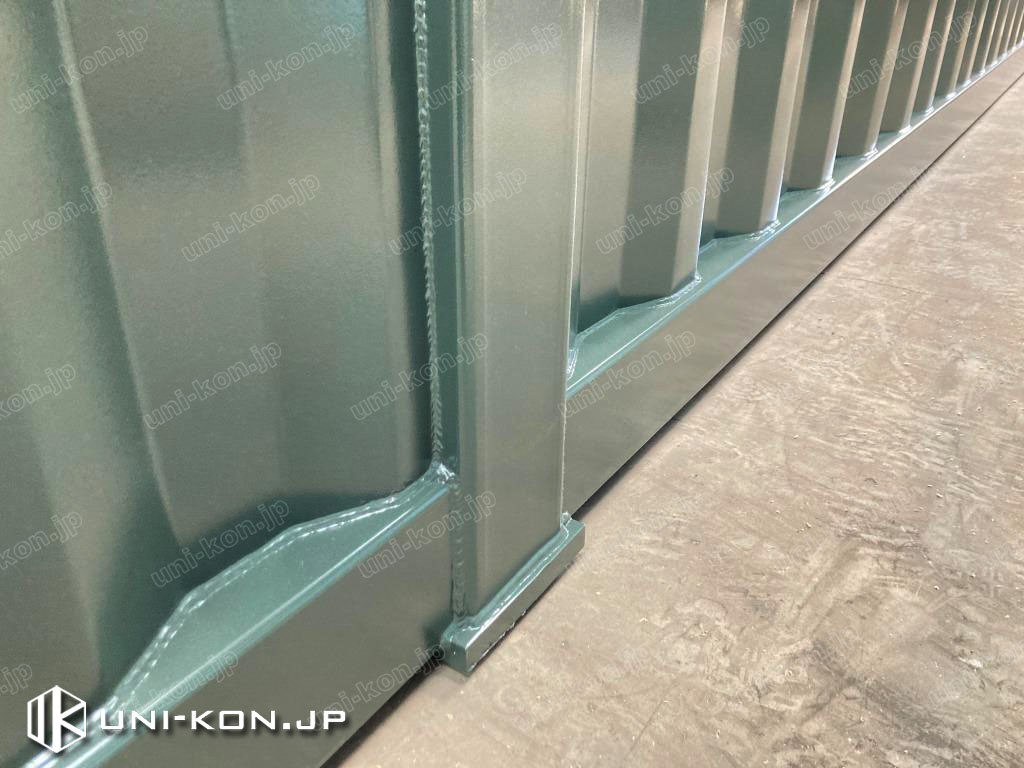 JIS鋼材コンテナハウス工場内生産様子：塗装工事完成　3