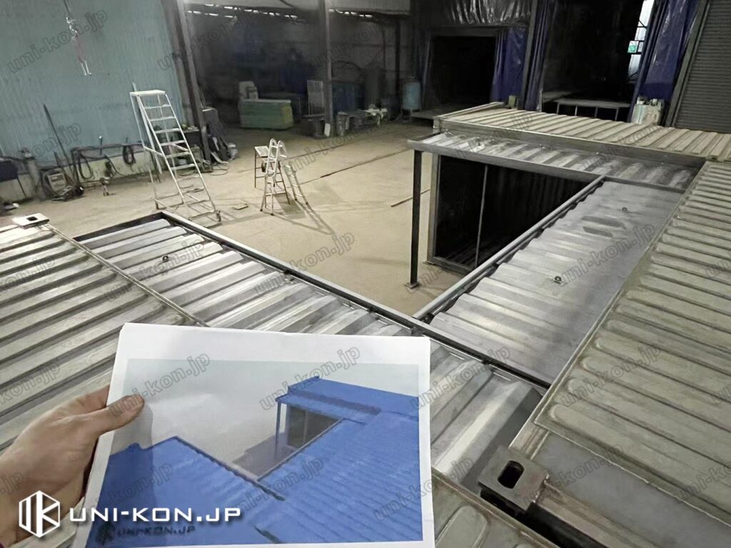 廊下庇付きコンテナハウス、実物とパース画像